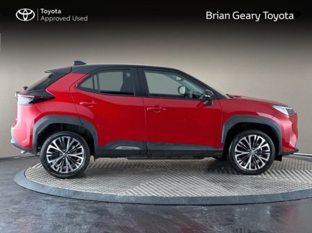 2024 Toyota Yaris Cross SOL Hybrid Top of the range €31,950 thumbnail