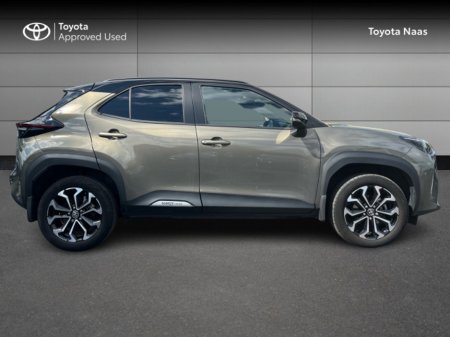 2024 Toyota Yaris Cross LUNA SPORT BI €32,888