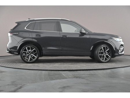 2025 Volkswagen Tiguan Tiguan R-Line 272Bhp 1.5Tsi Phev eHybrid DSG 19.7 kWh Auto €52,995