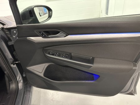 2021 Volkswagen Golf - thumbnail 23