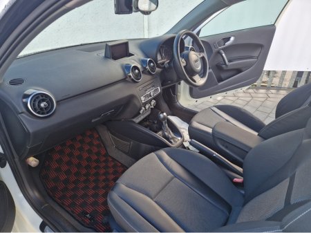 2011 Audi A1 1.4 PETROL AUTO €7,995 thumbnail