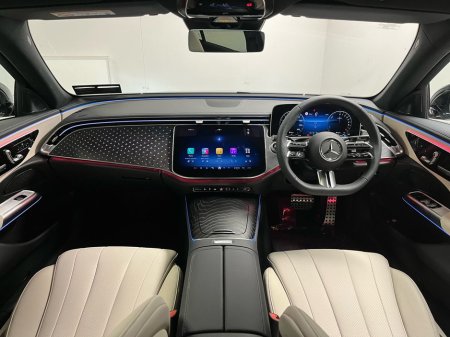 2025 Mercedes-Benz E Class - thumbnail 10