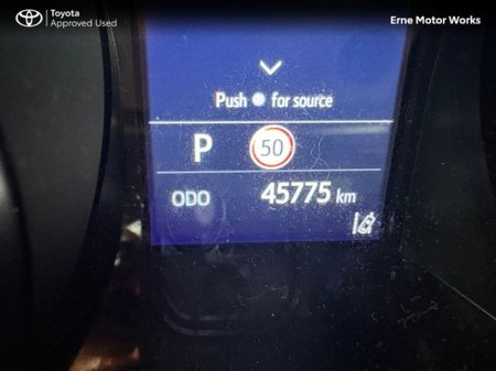 2023 Toyota C-HR C-HR HYBRID LUNA €27,950 thumbnail