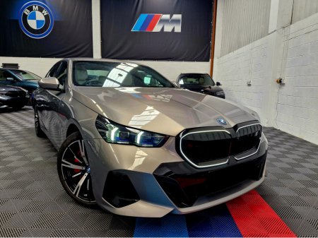 2025 BMW i5 - thumbnail 4