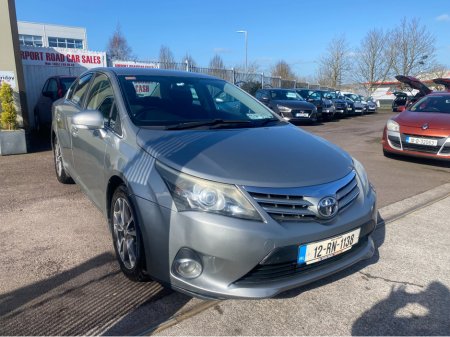 2012 Toyota Avensis - thumbnail 1