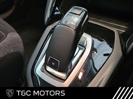 2021 Peugeot 2008 - thumbnail 9