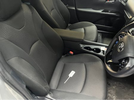 2022 Toyota Prius - thumbnail 11