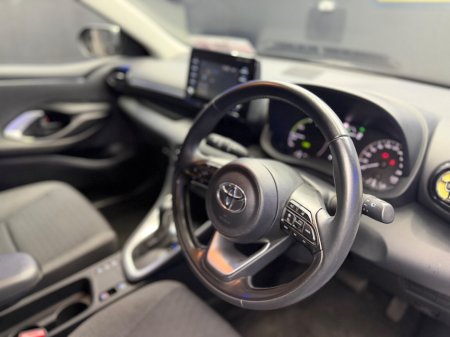 2021 Toyota Yaris - thumbnail 18