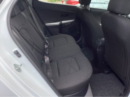 2018 Kia Ceed - thumbnail 12