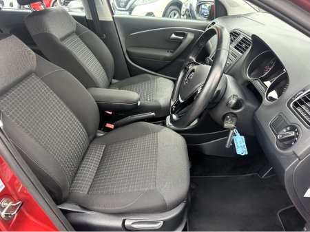 2016 Volkswagen Polo Comfortline thumbnail