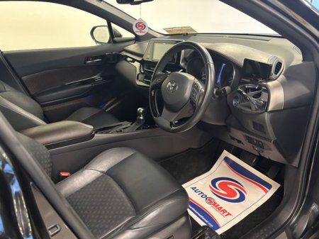 2020 Toyota C-HR 1.8 HYBRID LUNA SPORT €19,995 thumbnail