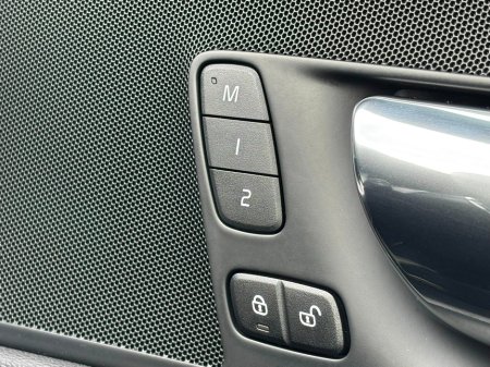 2018 Volvo XC60 T8 R-Design Pro AWD 320BHP €26,995 thumbnail