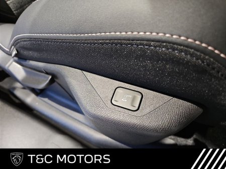 2026 Peugeot 3008 Allure 73kWh 527KMs Range, *Heated Front Seats* Front & Rear Sensors with Camera, Heated Steering Wheel, Wireless Apple Carplay & Android Auto. €48,495 thumbnail