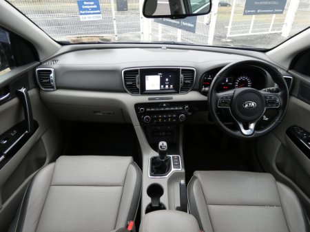 2018 Kia Sportage 1.7 PLATINUM €16,750 thumbnail