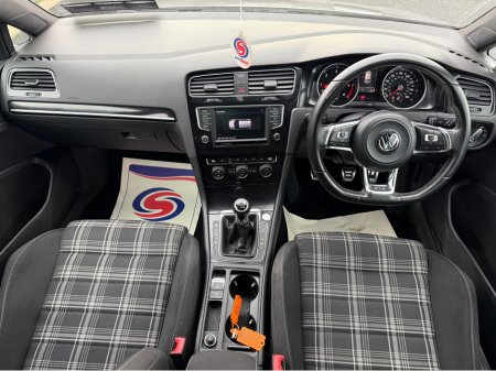 2017 Volkswagen Golf 2.0 TDI GTD 184PS 5DR €17,995 thumbnail