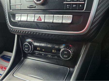 2016 Mercedes-Benz A Class A180 AMG LINE INTERIOR SUNFOOF  - HALF LEATHER HEATED SEATS - REV CAMERA - HI SPEC / SYSTEM LOW ROAD TAX BAND / SIMI DEALER thumbnail