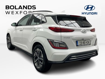 2023 Hyundai Kona - view 3
