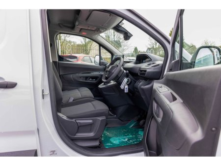 2026 Peugeot Partner 2026 Pre Reg offer PARTNER PROF PLUS 1.5 HDI 100 €23,450 thumbnail