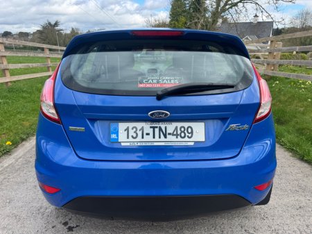 2013 Ford Fiesta - thumbnail 4