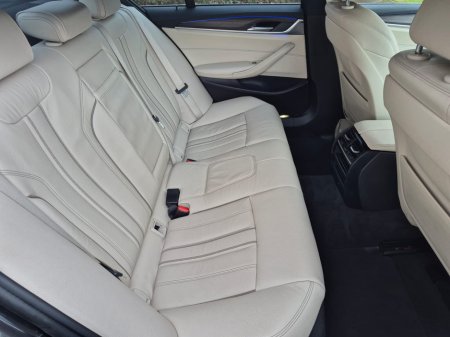 2017 BMW 5 Series - thumbnail 17