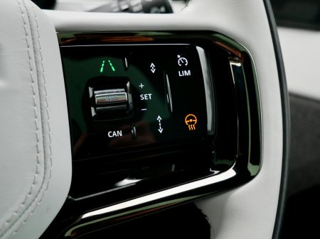 2025 Land Rover Range Rover Sport 3.0 I6 PHEV 550 PS Autobiography €139,950 thumbnail