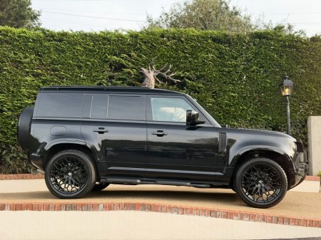 2025 Land Rover Defender - thumbnail 3