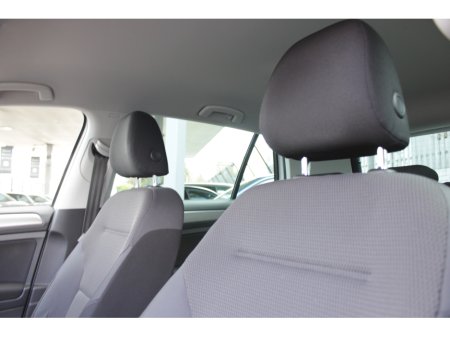 2016 Volkswagen Golf - thumbnail 20