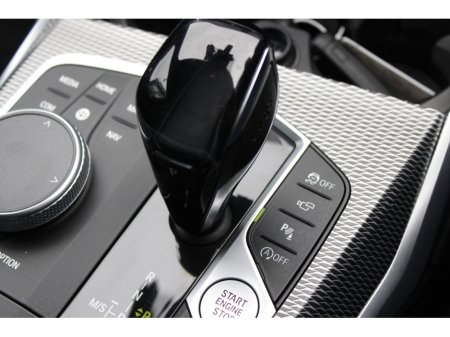 2021 BMW 3 Series - thumbnail 18