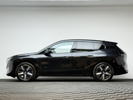 2023 BMW iX - thumbnail 4