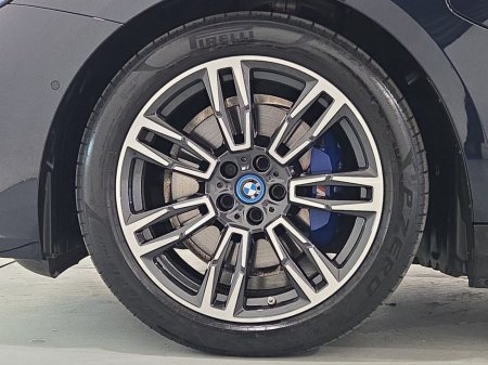 2024 BMW 5 Series - thumbnail 14