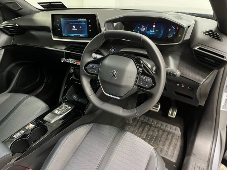 2022 Peugeot 2008 Allure Premium+ EV 136PS - Reversing Camera - Sat Nav - Climate Control - Cruise Control - Apple CarPlay/Android Auto €21,950 thumbnail