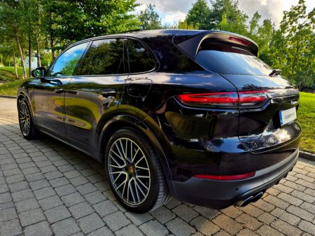 2021 Porsche Cayenne Cayenne E-hybrid **SALE AGREED**