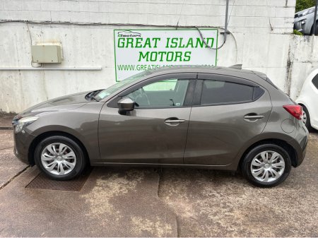 2016 Mazda Demio - thumbnail 4