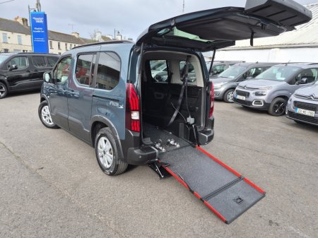 2024 Peugeot Rifter - thumbnail 16