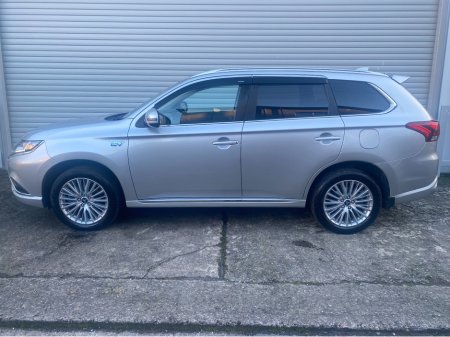2019 Mitsubishi Outlander Outlander INTENSE PHEV AUTO @Waltons Garage Ranelagh €23,450 thumbnail