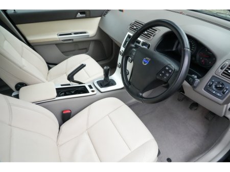 2012 Volvo V50 - thumbnail 2