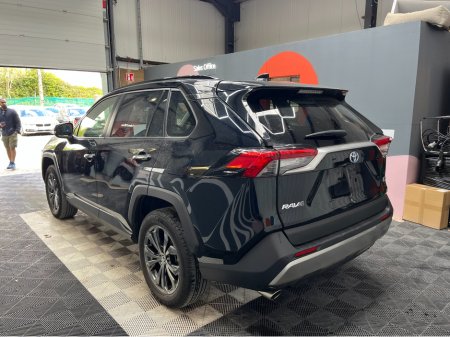 2023 Toyota Rav4 - photo 4