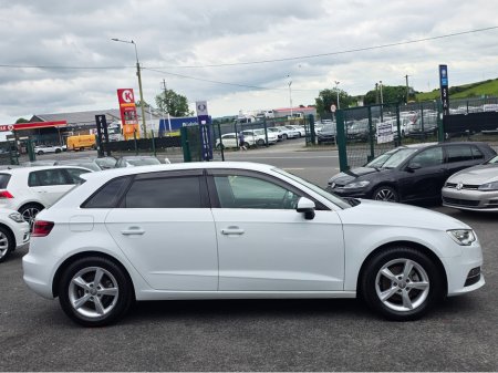 2015 Audi A3 ( 152 REG )1.4 TFSI REVERSING CAMERA -PRIVACY GLASS  PARKING SENSORS - SIMI DEALER - LOW ROAD TAX BAND €14,750 thumbnail