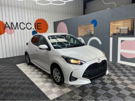 2024 Toyota Yaris YARIS AUTOMATIC 1.0 PETROL / 8k KMs / REVERSE CAMERA & MORE €20,950