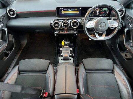 2019 Mercedes-Benz A Class A180 AMG-LINE PREMIUM PLUS 1.3 // VIRTUAL COCKPIT // AMG-LINE HEATED SPORT SEATS // 18" DIAMOND CUT ALLOYS €25,950 thumbnail