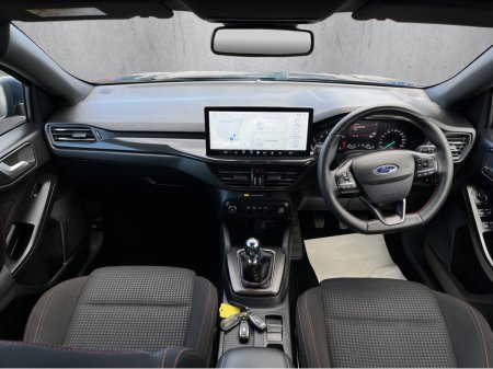 2023 Ford Focus - thumbnail 15