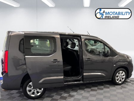 2020 Opel Combo Wheelchair Accessible €38,995