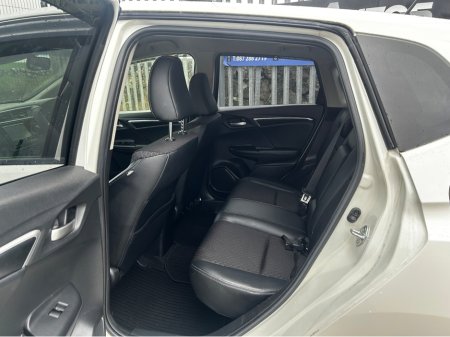 2016 Honda Fit Self Charging Hybrid €10,995 thumbnail