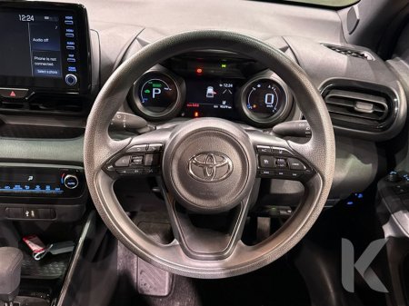 2021 Toyota Yaris 1.5 HYBRID - ALLOY WHEELS- REAR CAMERA €15,950 thumbnail