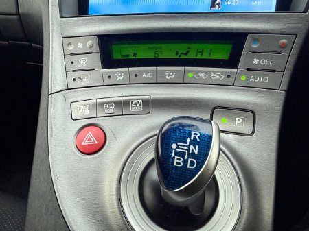 2015 Toyota Prius 1.8 Hybrid €11,990 thumbnail