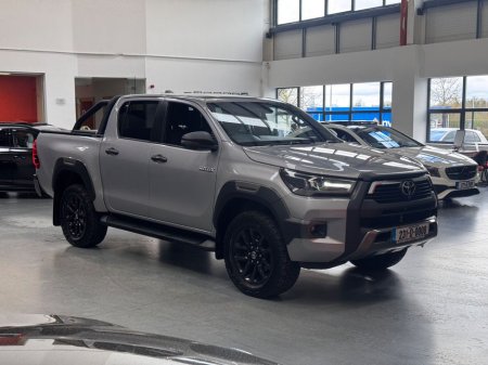 2023 Toyota Hilux - thumbnail 25