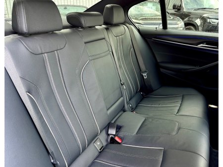 2022 BMW 5 Series - thumbnail 9