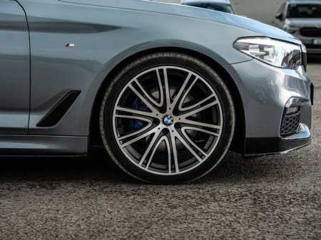 2019 BMW 5 Series - view 4
