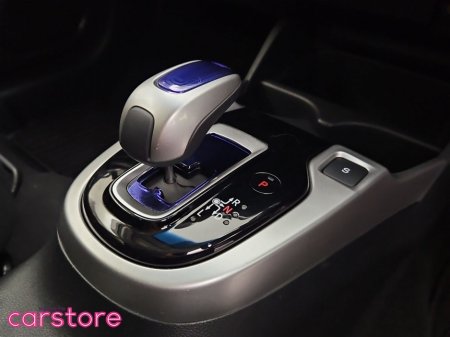 2017 Honda Fit FIT DAA-GP5 HYBRID 5DR AUTO €12,880 thumbnail