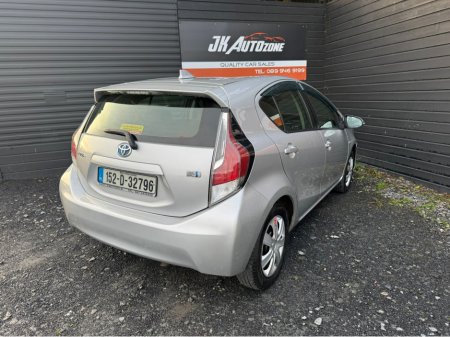 2015 Toyota Aqua 1.5 HYBRID 5DR AUTO €8,495